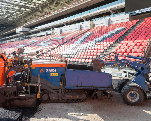 20190523 Asfalteren entree PSV stadion 017-026_1.jpg