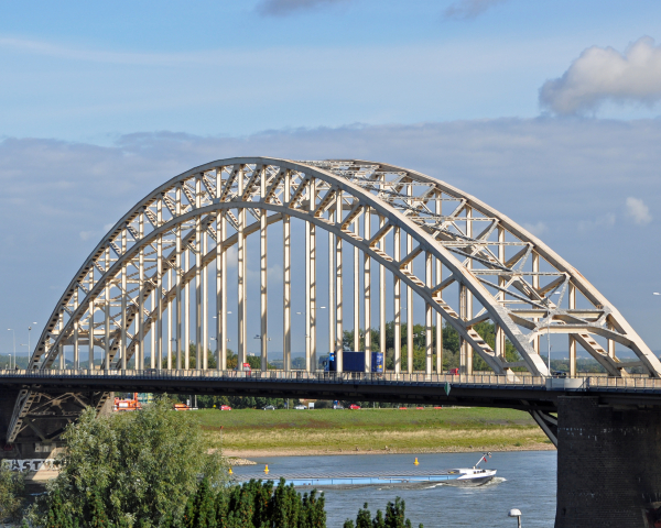 Waalbrug.jpg